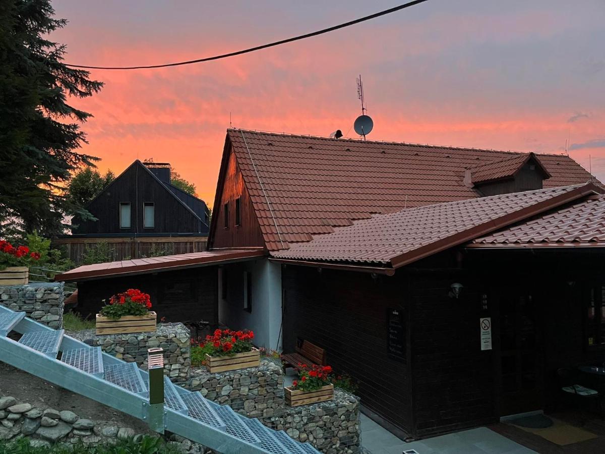 Penzion Harry Na Sjezdovce Krkonose Vysoké nad Jizerou Екстериор снимка