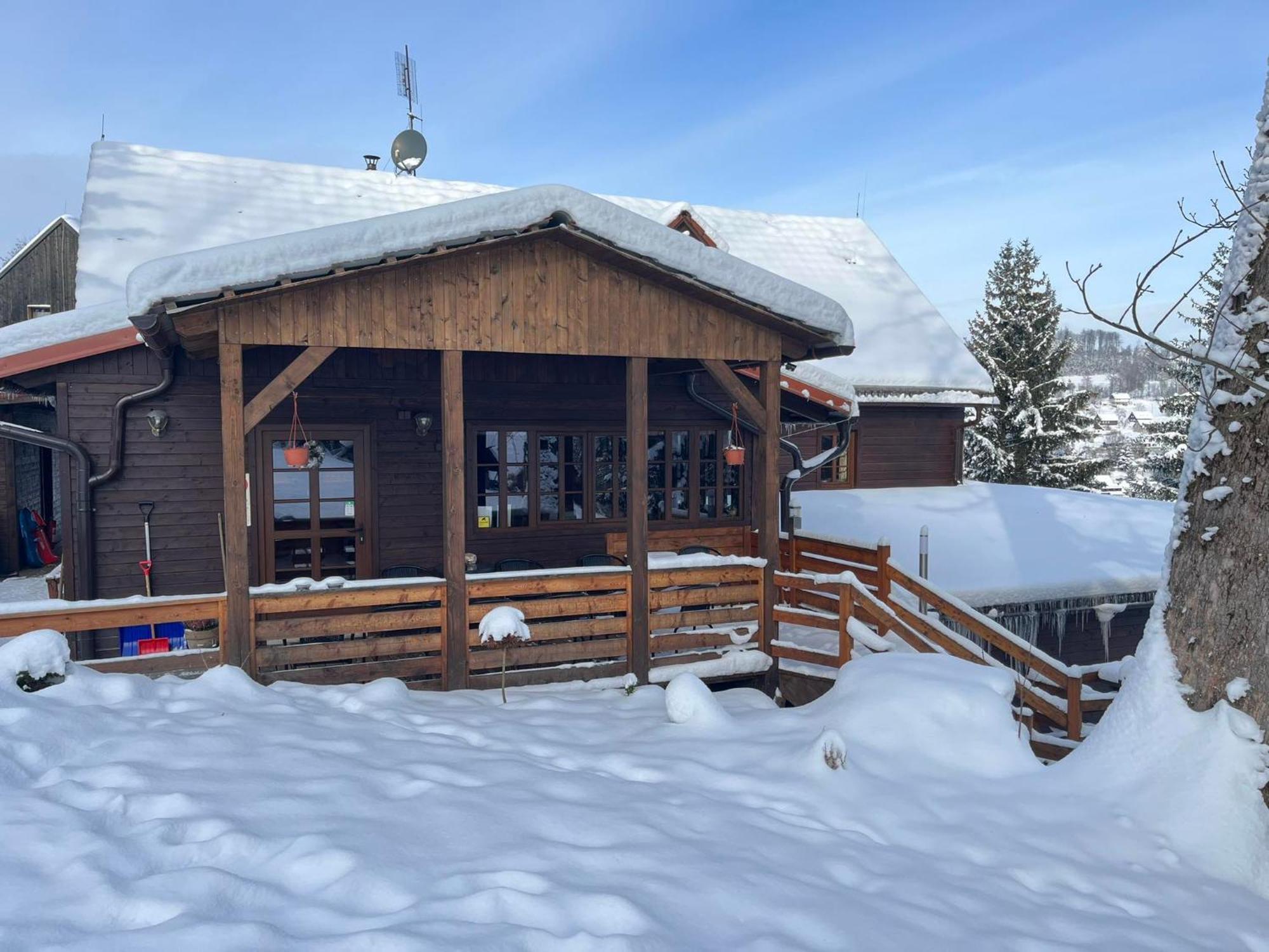 Penzion Harry Na Sjezdovce Krkonose Hotel Vysoké nad Jizerou Екстериор снимка