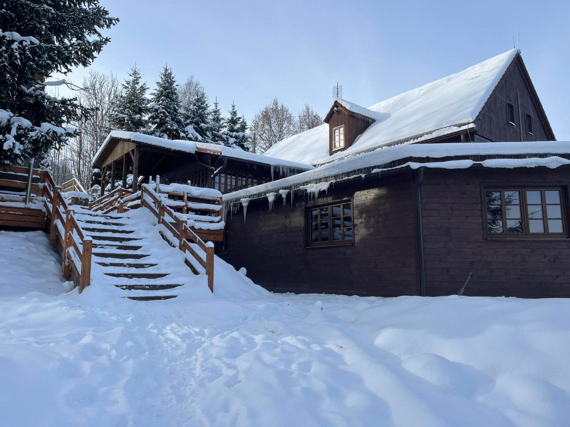 Penzion Harry Na Sjezdovce Krkonose Hotel Vysoké nad Jizerou Екстериор снимка